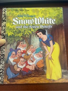 Vintage Disney Snow White & the Seven Dwarfs Little Golden Book 103-70